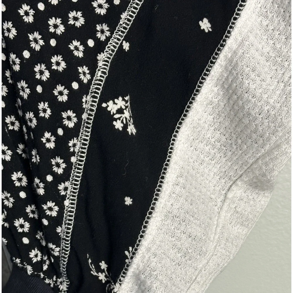 Free People Auxton Thermal Wrap Top‎ XS Ivory Faux Tie White Black Waffle Floral
